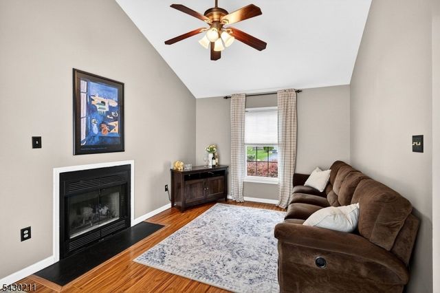 610 Van Liew Ct, Hillsborough Twp., NJ 08844
