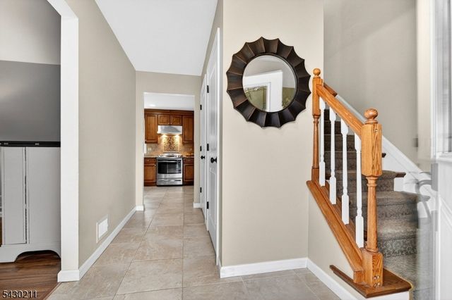 610 Van Liew Ct, Hillsborough Twp., NJ 08844