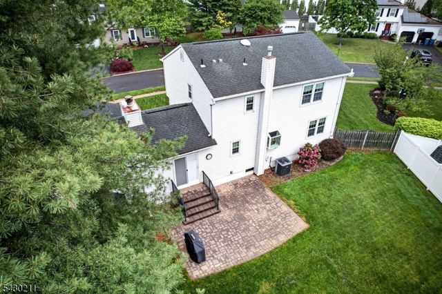 610 Van Liew Ct, Hillsborough Twp., NJ 08844