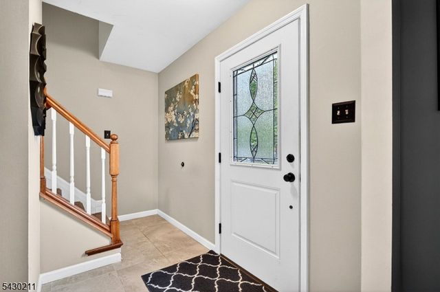 610 Van Liew Ct, Hillsborough Twp., NJ 08844