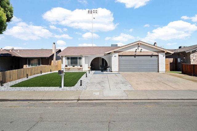 39 Del Vista Cir, Sacramento, CA 95823