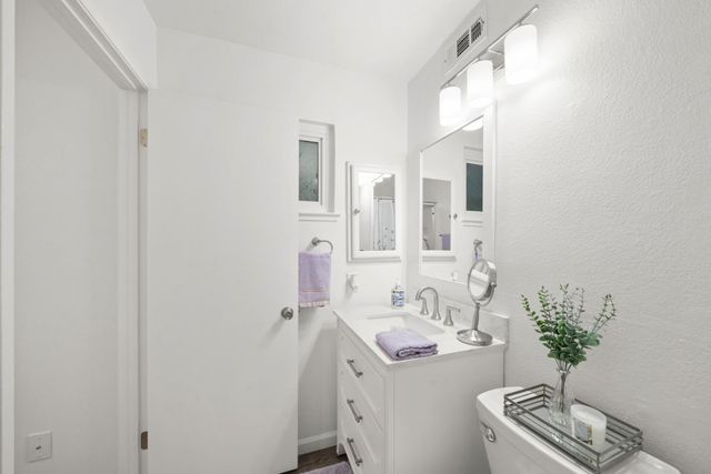 39 Del Vista Cir, Sacramento, CA 95823