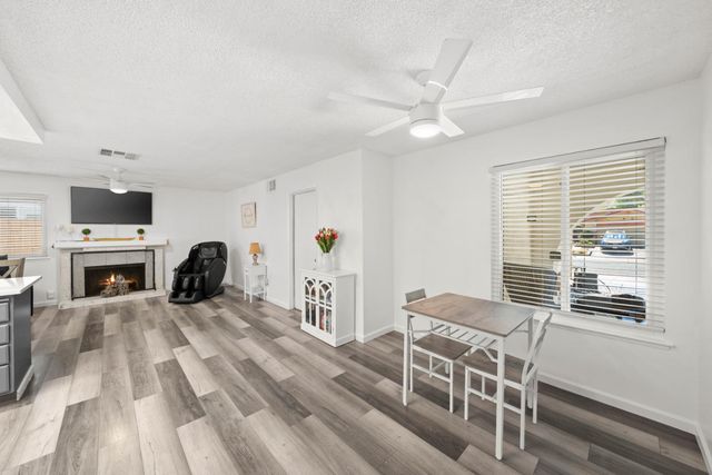 39 Del Vista Cir, Sacramento, CA 95823