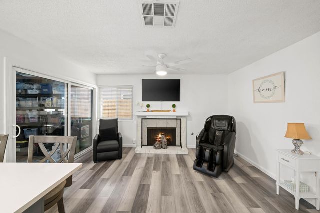 39 Del Vista Cir, Sacramento, CA 95823