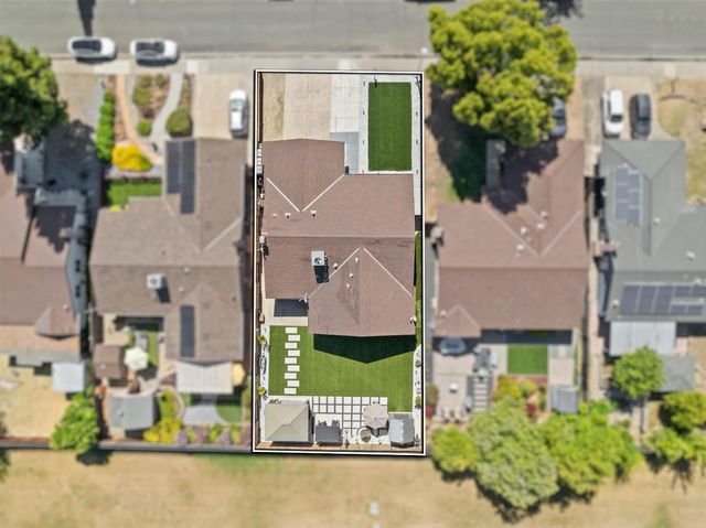 39 Del Vista Cir, Sacramento, CA 95823
