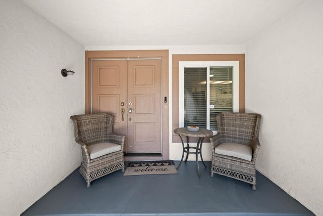 39 Del Vista Cir, Sacramento, CA 95823