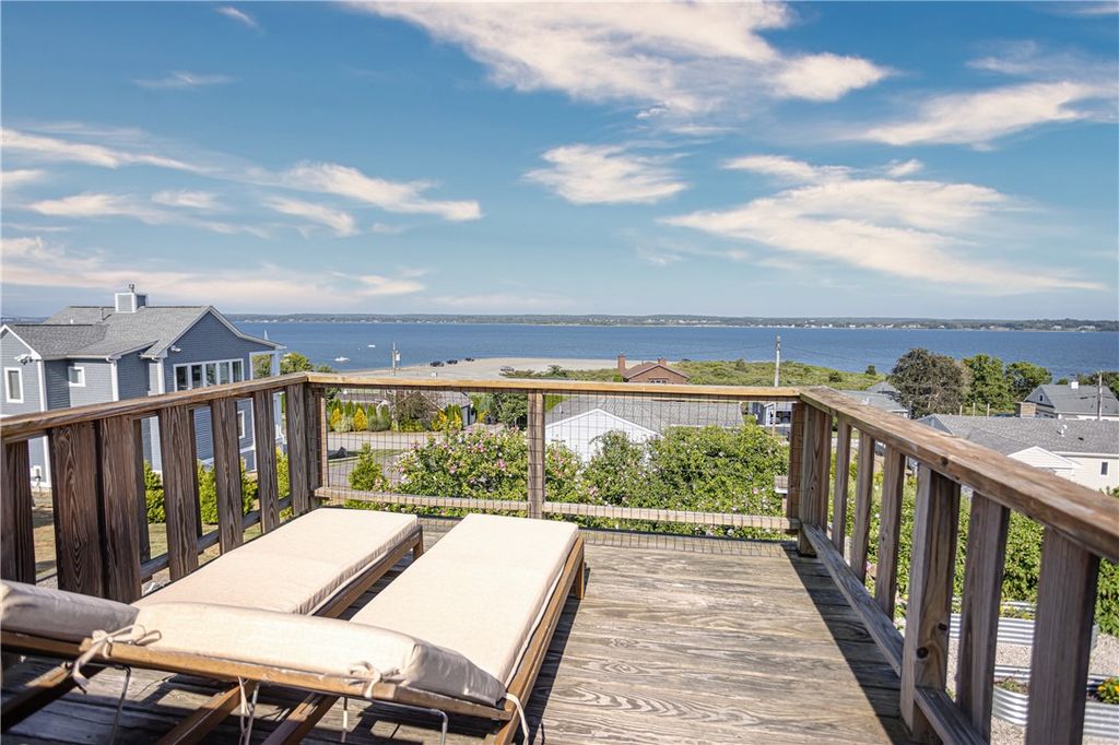 13 Karen Street, Portsmouth, RI 02871