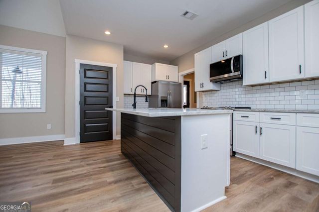 1605 Five Points Road, Waco, GA 30182