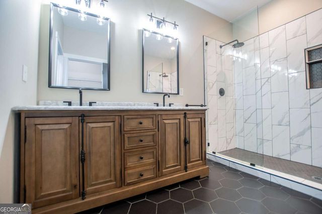 1605 Five Points Road, Waco, GA 30182