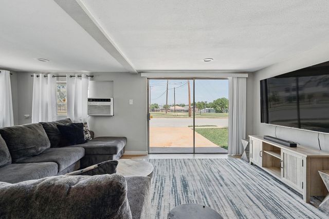 7706 Delafield LN, Austin, TX 78752