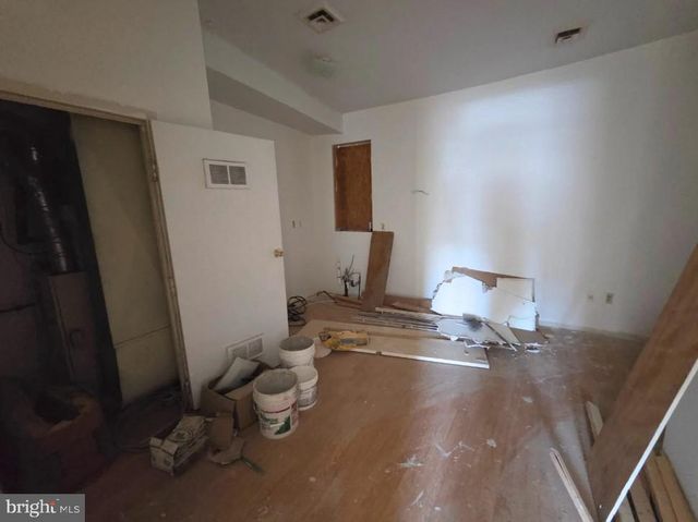 701-3 W GIRARD AVE, Philadelphia, PA 19123