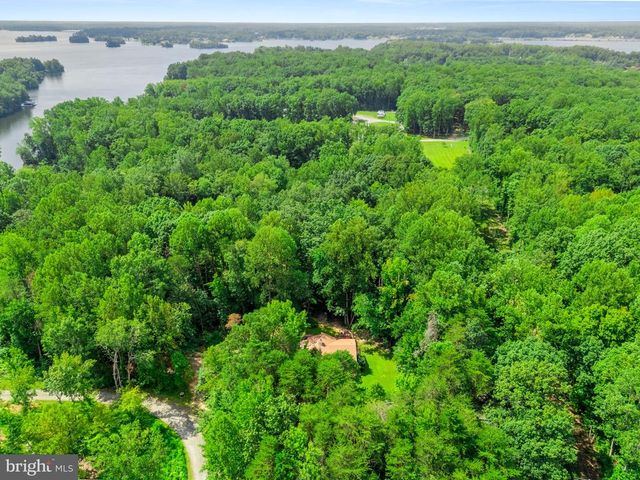 3937 BREAKNOCK RD, Bumpass, VA 23024