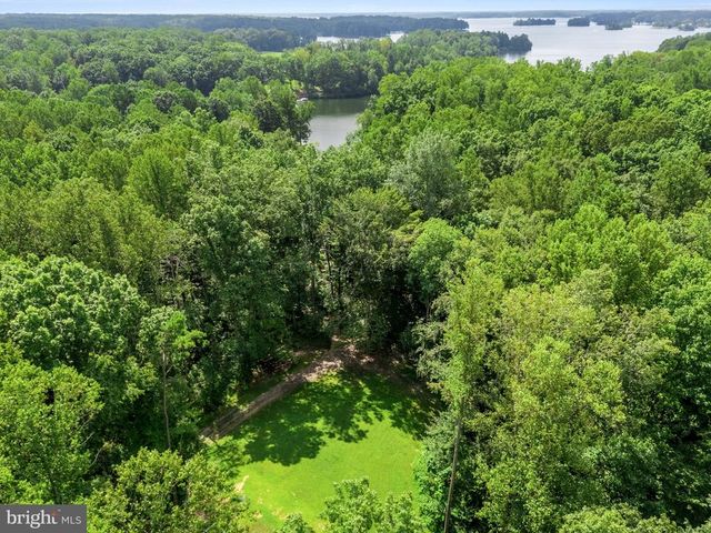 3937 BREAKNOCK RD, Bumpass, VA 23024