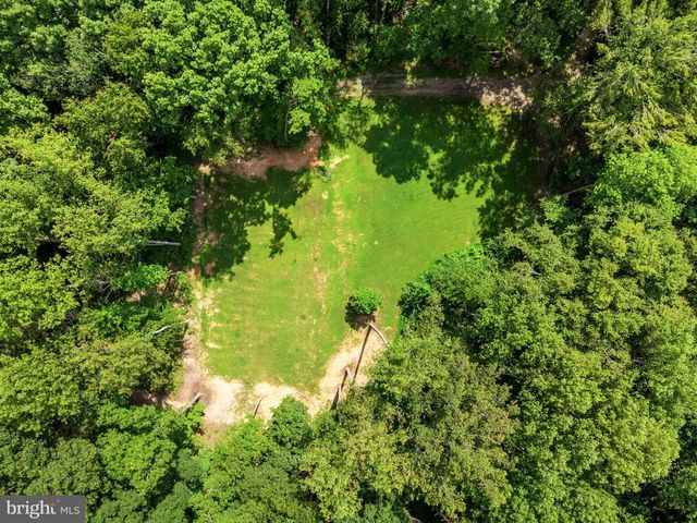 3937 BREAKNOCK RD, Bumpass, VA 23024