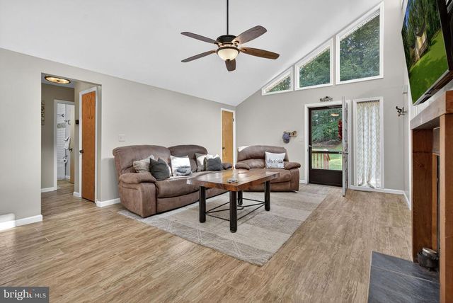 3937 BREAKNOCK RD, Bumpass, VA 23024