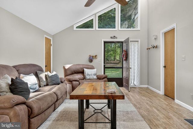 3937 BREAKNOCK RD, Bumpass, VA 23024
