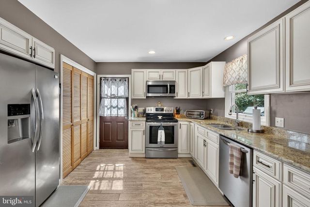 3937 BREAKNOCK RD, Bumpass, VA 23024