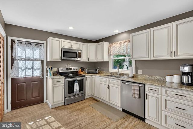 3937 BREAKNOCK RD, Bumpass, VA 23024