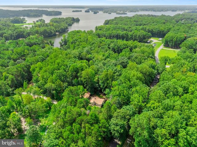3937 BREAKNOCK RD, Bumpass, VA 23024