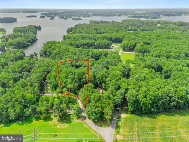 3937 BREAKNOCK RD, Bumpass, VA 23024