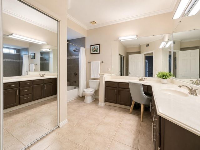 2100 Welch Street C202, Houston, TX 77019