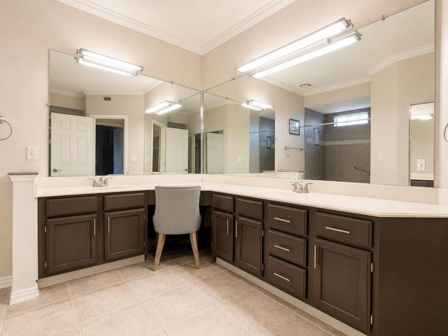 2100 Welch Street C202, Houston, TX 77019
