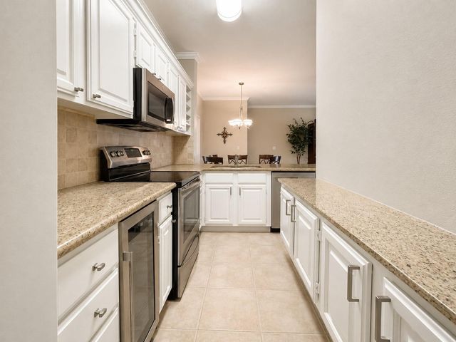 2100 Welch Street C202, Houston, TX 77019
