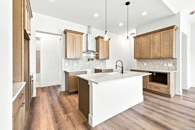 486 WOOD VIEW CIR, Bandera, TX 78003