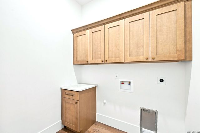 486 WOOD VIEW CIR, Bandera, TX 78003