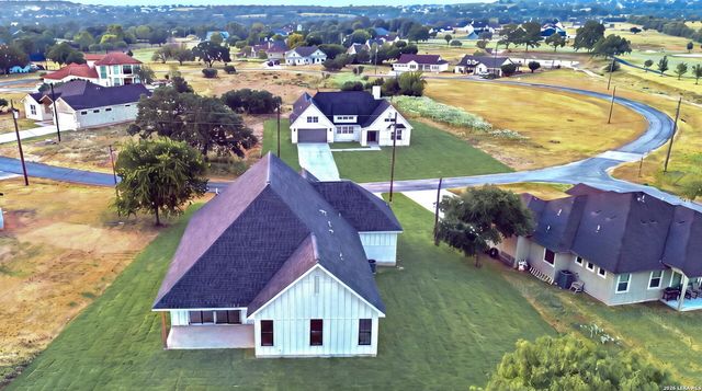 486 WOOD VIEW CIR, Bandera, TX 78003