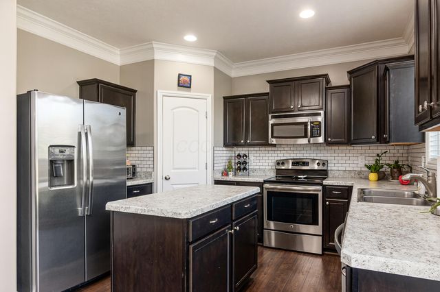 618 Sandhill Court, Delaware, OH 43015