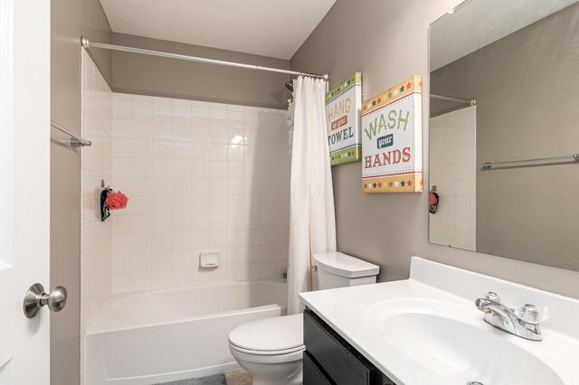 618 Sandhill Court, Delaware, OH 43015