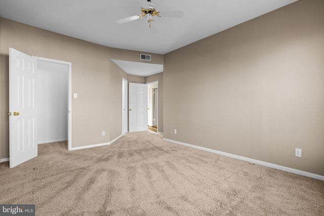 664 GATEWAY DR SE #314, Leesburg, VA 20175