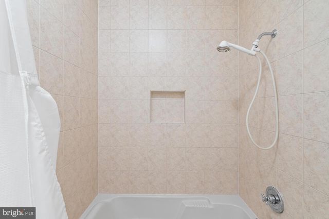 664 GATEWAY DR SE #314, Leesburg, VA 20175