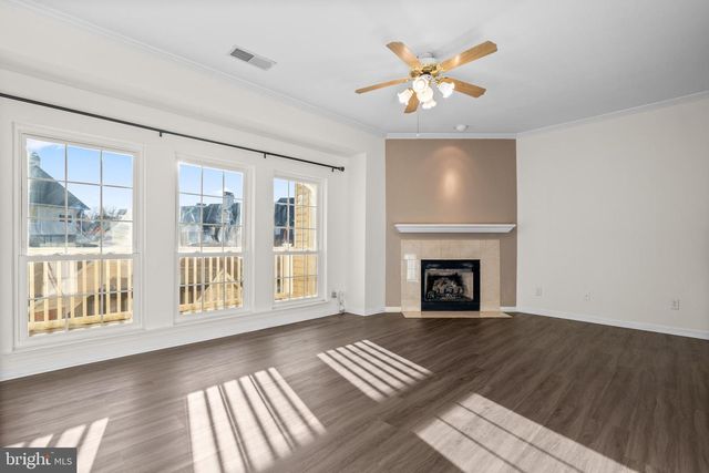 664 GATEWAY DR SE #314, Leesburg, VA 20175