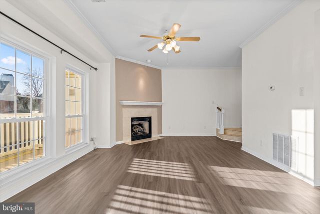 664 GATEWAY DR SE #314, Leesburg, VA 20175