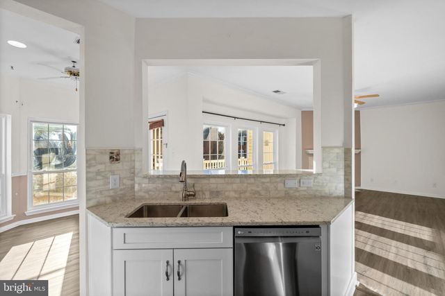 664 GATEWAY DR SE #314, Leesburg, VA 20175