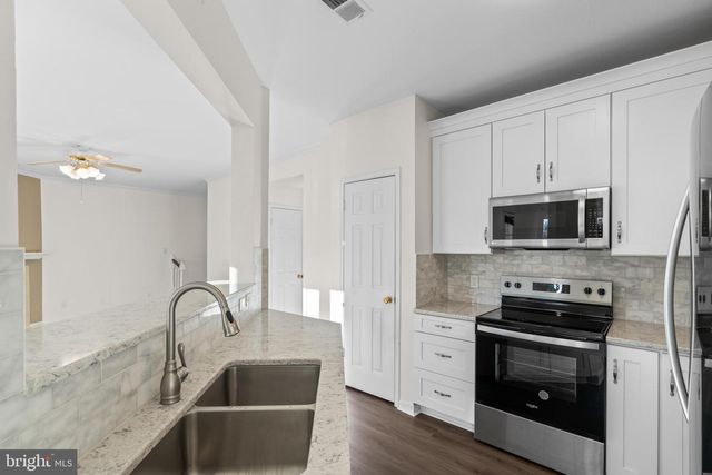 664 GATEWAY DR SE #314, Leesburg, VA 20175