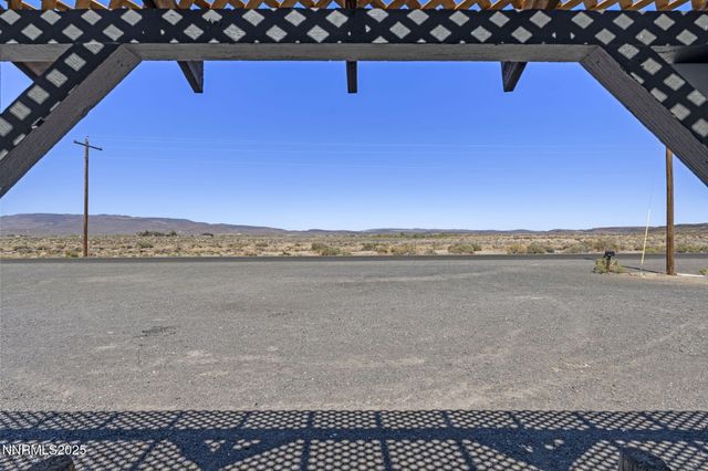 2725 E Fir Street, Silver Springs, NV 89429