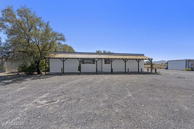 2725 E Fir Street, Silver Springs, NV 89429