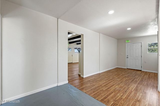 2725 E Fir Street, Silver Springs, NV 89429