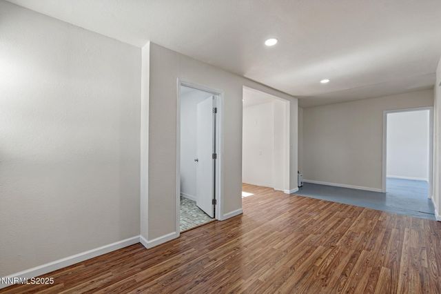 2725 E Fir Street, Silver Springs, NV 89429