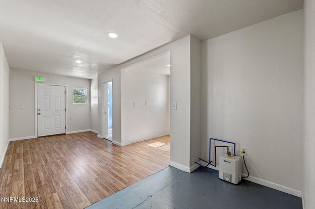 2725 E Fir Street, Silver Springs, NV 89429