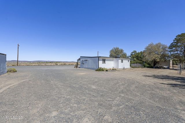 2725 E Fir Street, Silver Springs, NV 89429