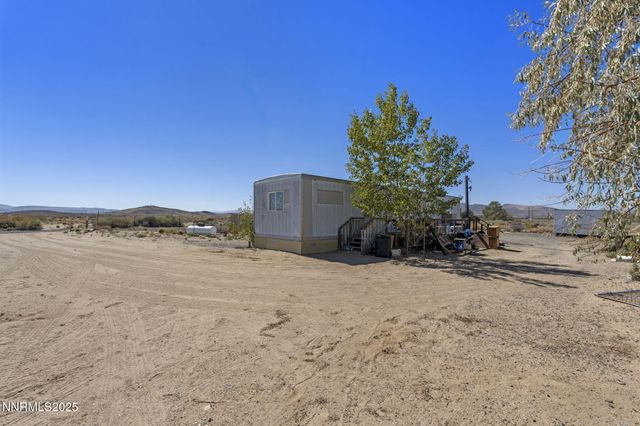 2725 E Fir Street, Silver Springs, NV 89429