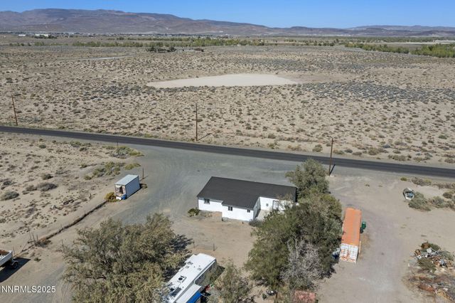 2725 E Fir Street, Silver Springs, NV 89429