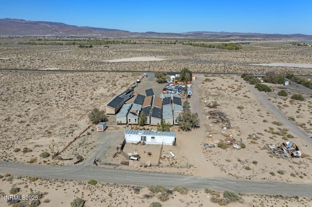 2725 E Fir Street, Silver Springs, NV 89429