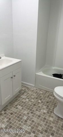 2725 E Fir Street, Silver Springs, NV 89429