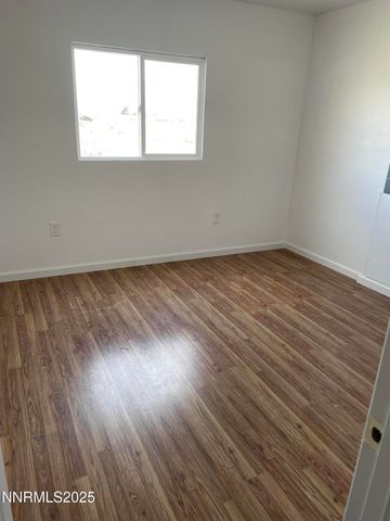 2725 E Fir Street, Silver Springs, NV 89429