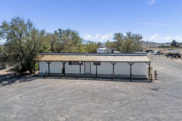 2725 E Fir Street, Silver Springs, NV 89429